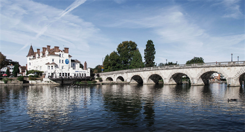 Picture of Thames Riviera Hotel