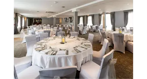 Festive Lunches and Dinners 2024 at Mercure Warwickshire Walton Hall Hotel
